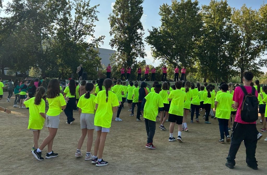 Coreografia final amb tot l'alumnat participant